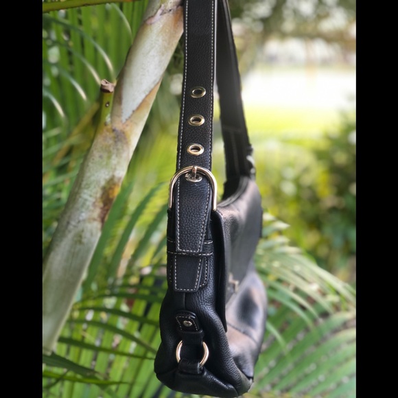 COACH BLACK LEATHER HOBO BUCKLE STRAP BAG - Picture 3 of 10